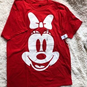 Minnie Mouse red & white text graphic t-shirt